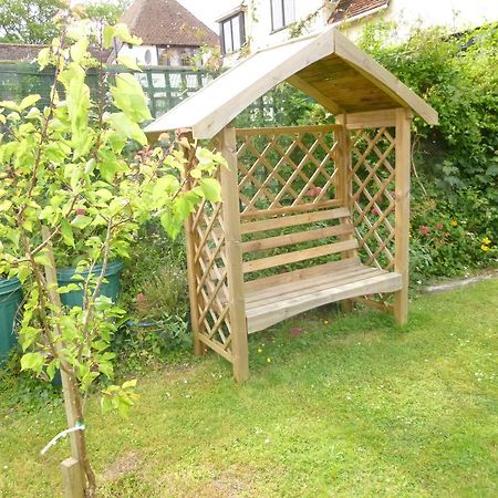 بروكستد Church Hall Farm Bed And Breakfast المظهر الخارجي الصورة