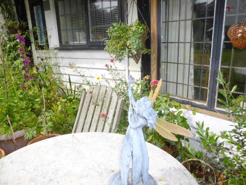 بروكستد Church Hall Farm Bed And Breakfast المظهر الخارجي الصورة